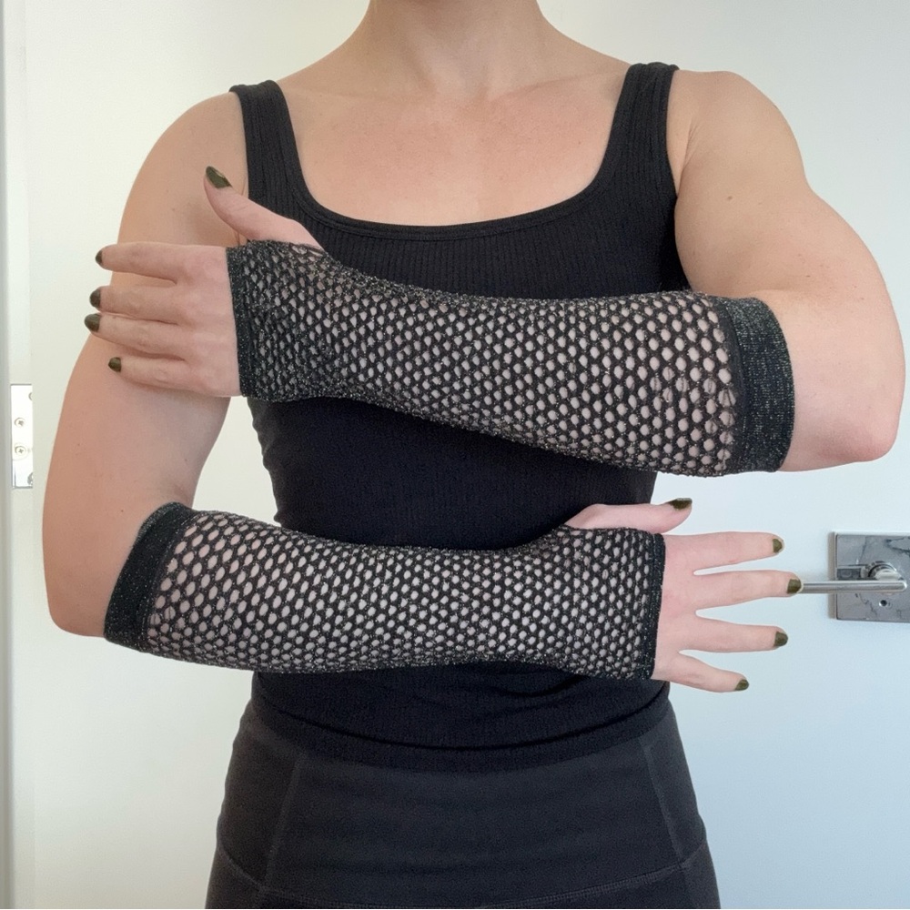 Black Fishnet Gloves Silver Mesh Y2K Goth Emo Whimsigoth Punk Hilary Duff Avril